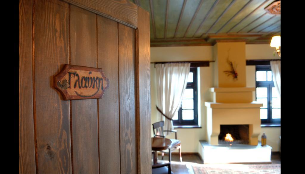 Adrasteia Guesthouse Negades ภายนอก รูปภาพ