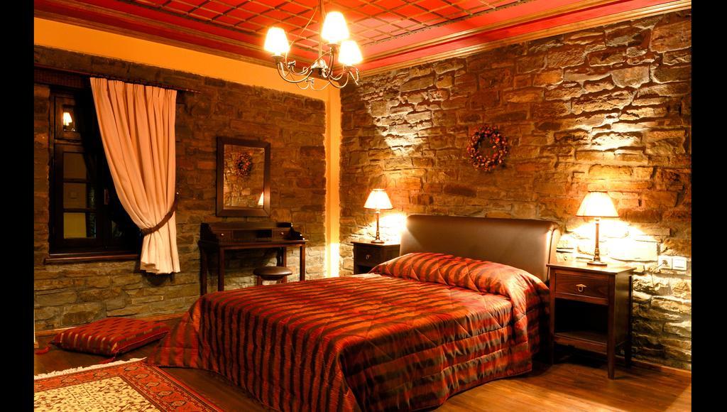 Adrasteia Guesthouse Negades ภายนอก รูปภาพ